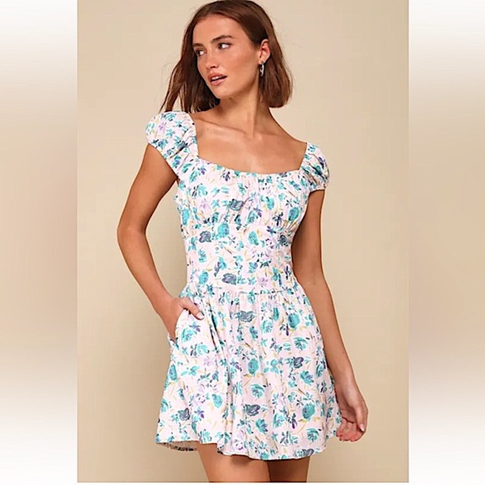 NWT Lulus Instinctive Cutie Floral Bustier Short Sleeve Mini Dress with Pockets